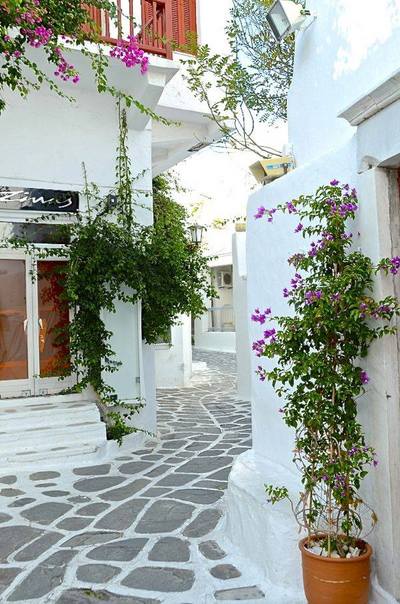 ギリシャ　ミコノス島の素敵な小道.jpg
